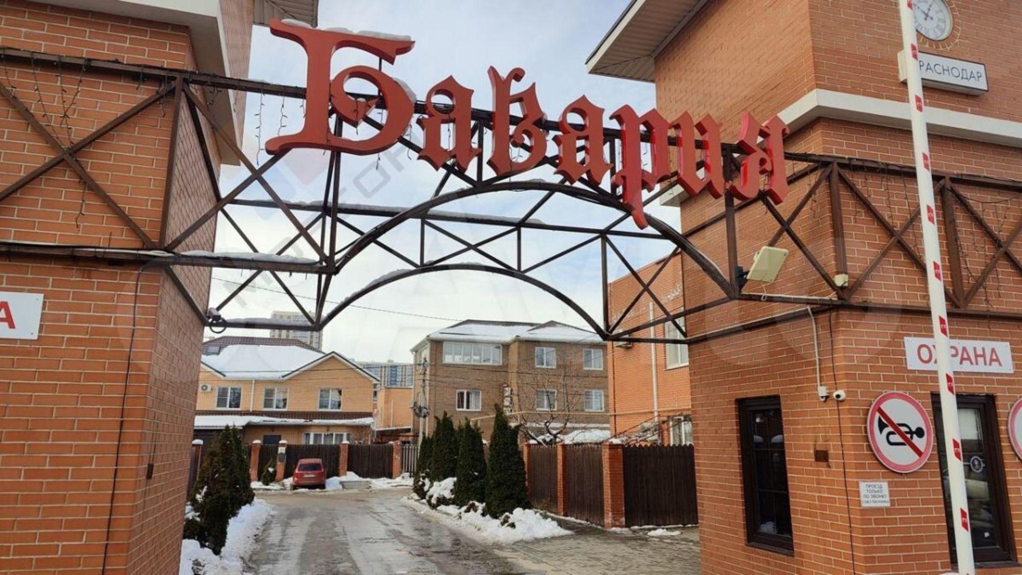 Купить дачу, дом, коттедж за 17 000 000 рублей на Староминская ул, 25