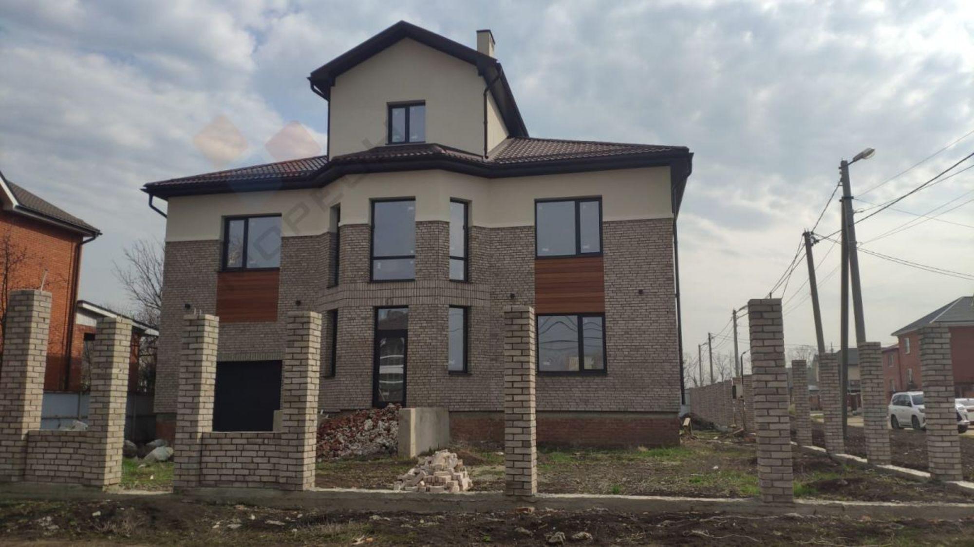 Купить дачу, дом, коттедж за 27 000 000 рублей на им. Братьев Черников ул, 38
