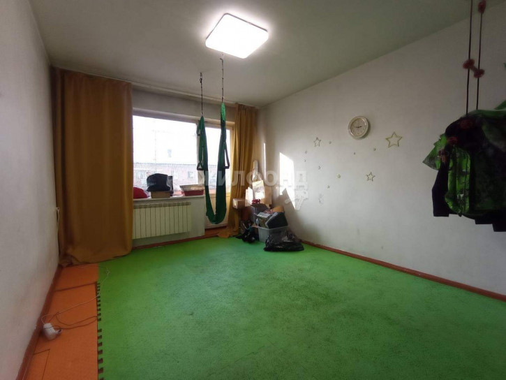 3-комн квартира Калинина улица, д.14