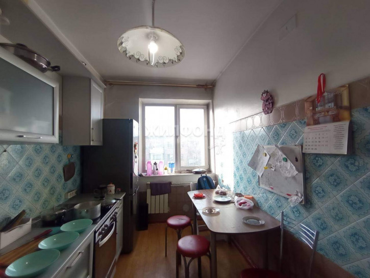 3-комн квартира Калинина улица, д.14