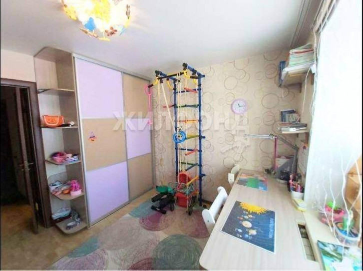 2-комн квартира Дзержинского улица, д.25