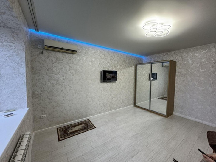 2-комн квартира половинко улица, 101