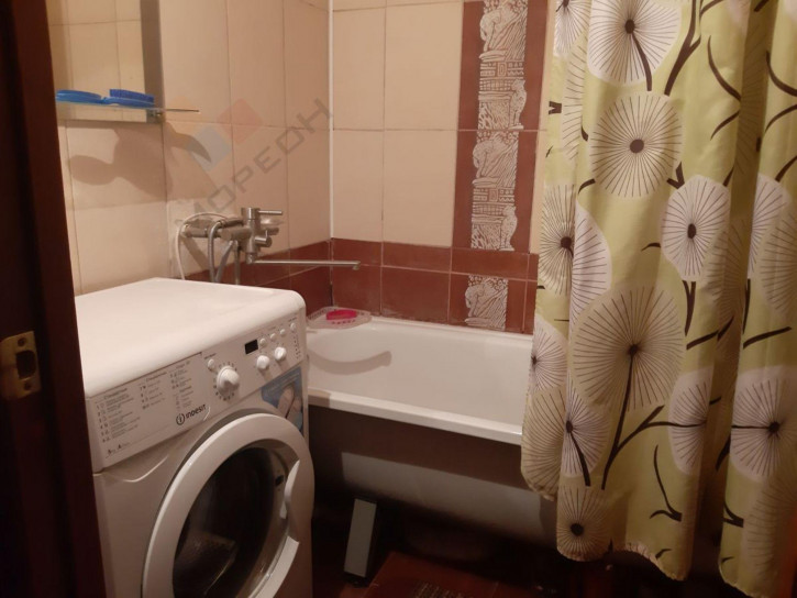 2-комн квартира Тепличная ул, 56