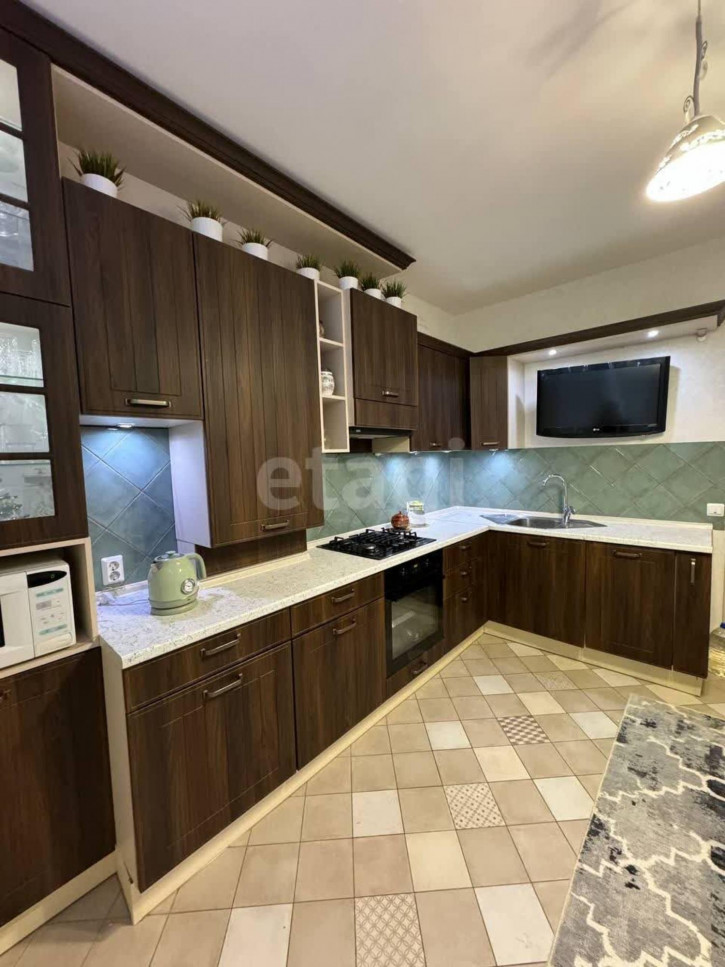 3-комн квартира Войкова, 25/2