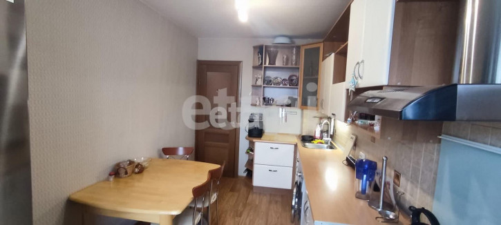 2-комн квартира Войкова, 40