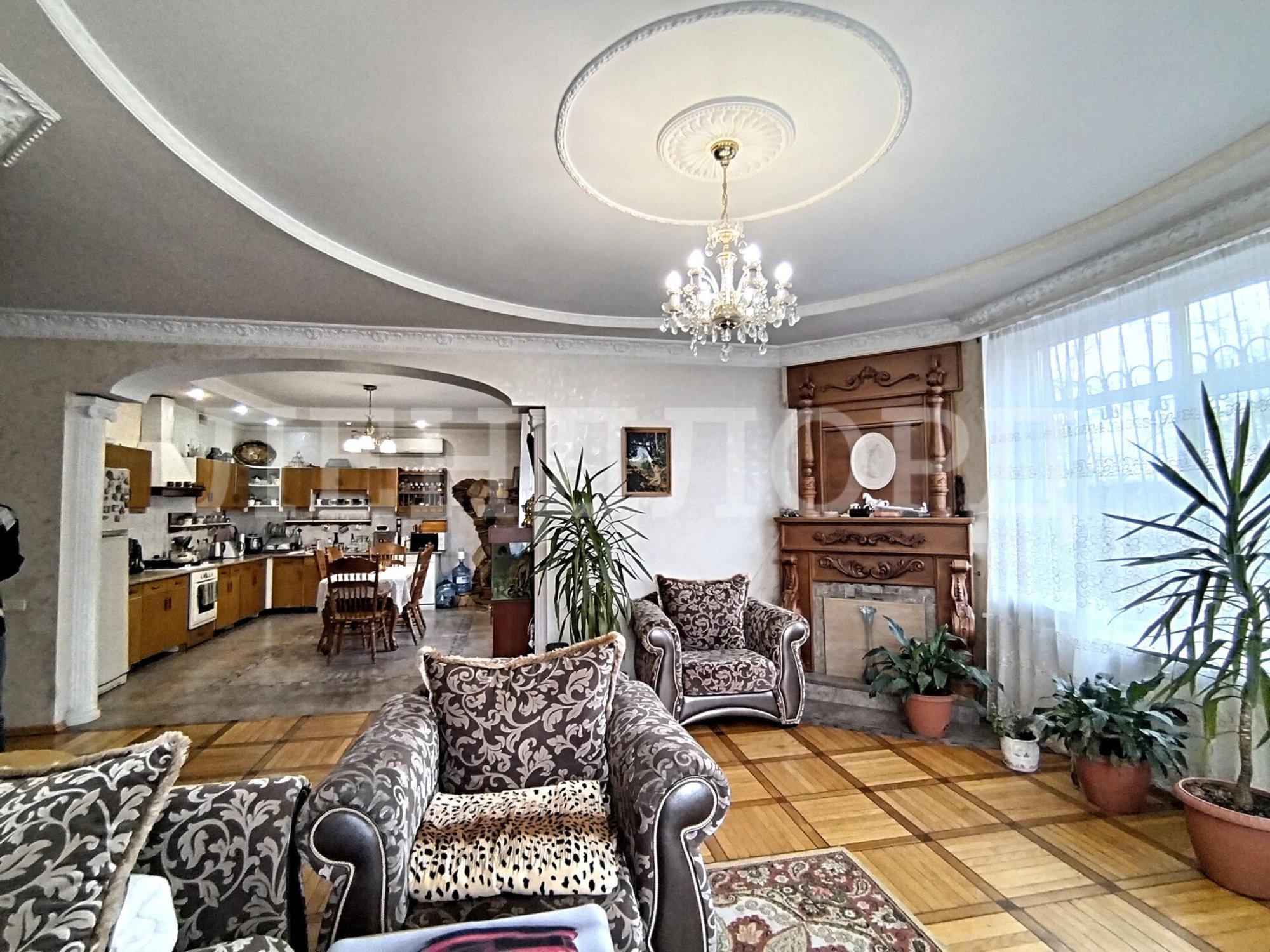 Купить дачу, дом, коттедж за 29 000 000 рублей на Мезенский переулок