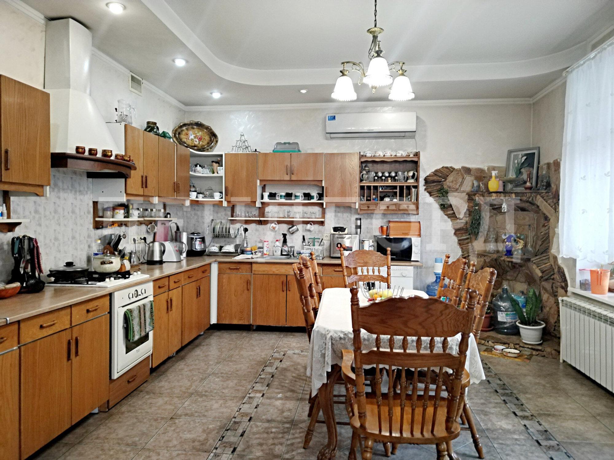 Купить дачу, дом, коттедж за 29 000 000 рублей на Мезенский переулок