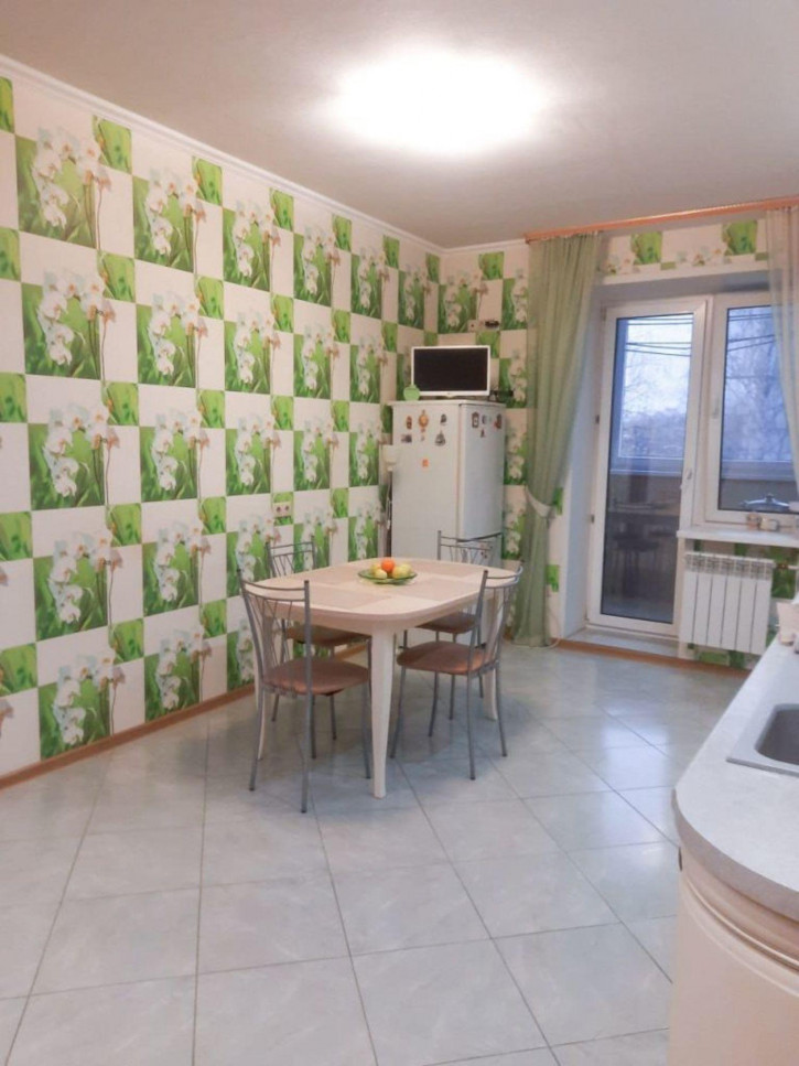 3-комн квартира Склизкова ул, 44