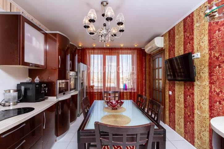 3-комн квартира Дуси Ковальчук улица, д.252