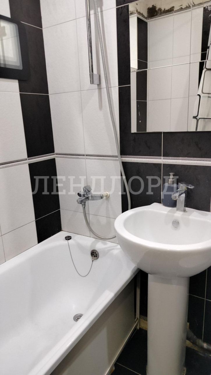2-комн квартира Соборный переулок, 89