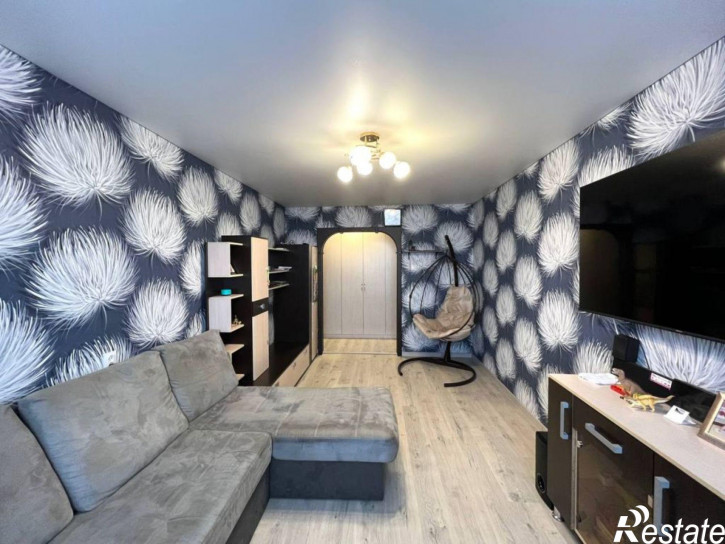 4-комн квартира Задорина ул, 8