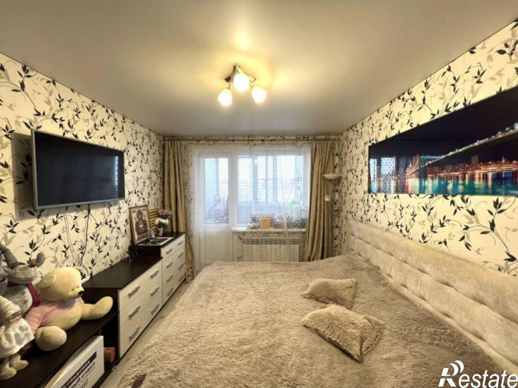 4-комн квартира Задорина ул, 8