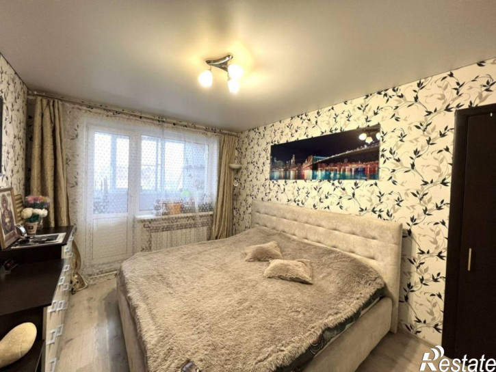 4-комн квартира Задорина ул, 8