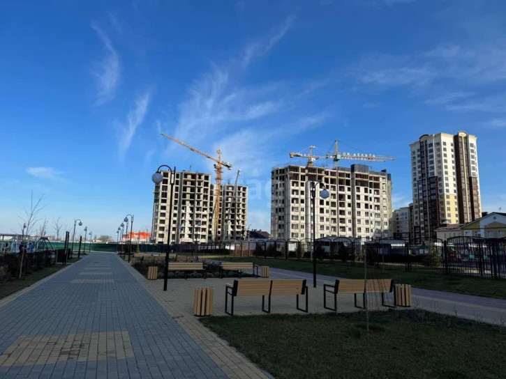 1-комн квартира в новом доме Крымской Весны
