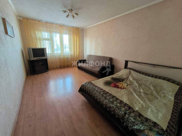 3-комн квартира Латышских Стрелков улица, д.52