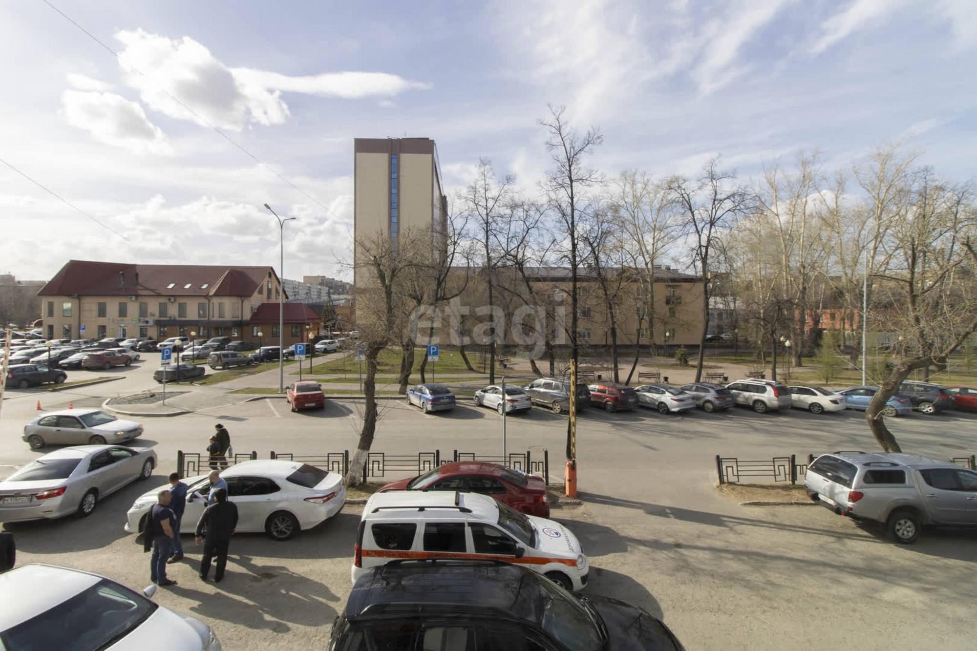 Купить офис, помещение под офис за 3 700 000 рублей на Республики 143/2