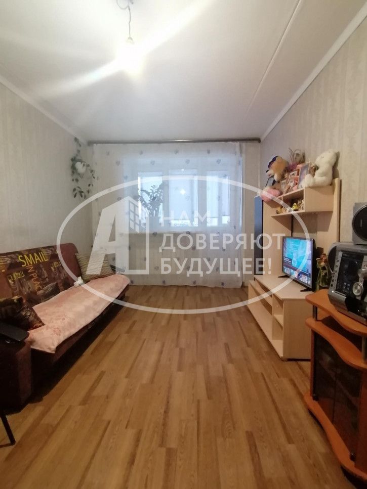 3-комн квартира улица Копылова, 67