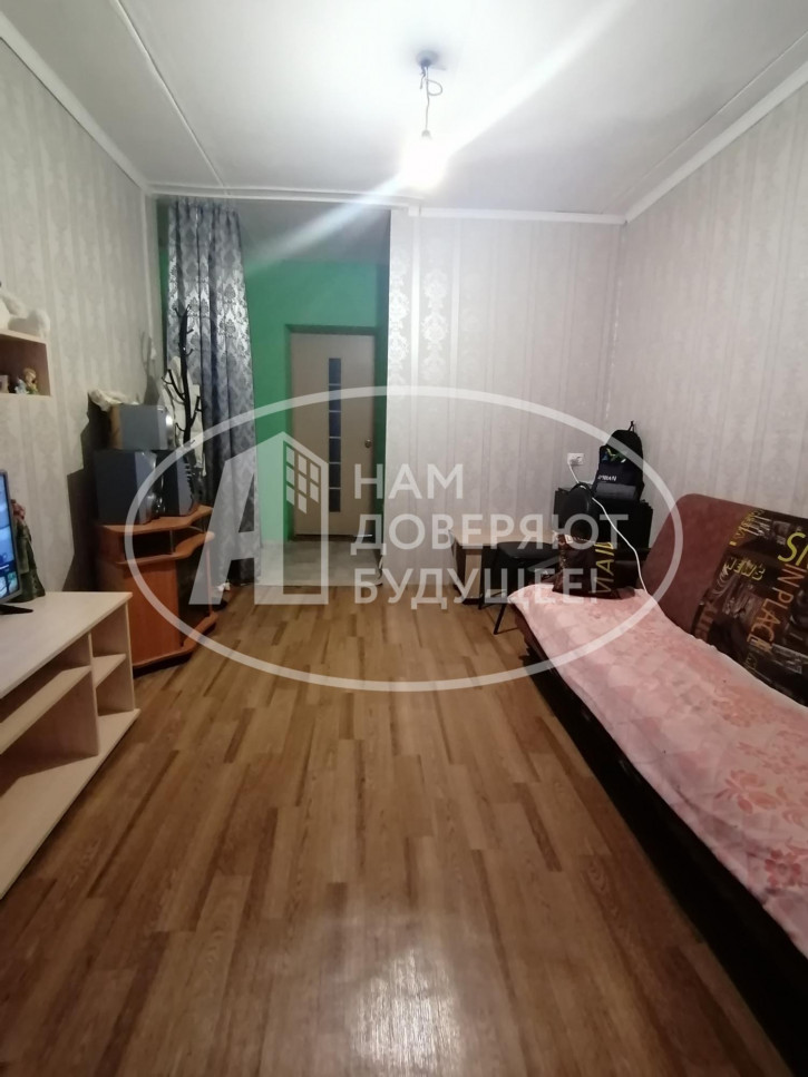 3-комн квартира улица Копылова, 67
