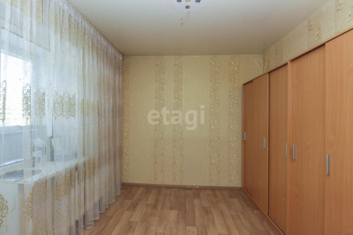 2-комн квартира проспект Комарова, 5