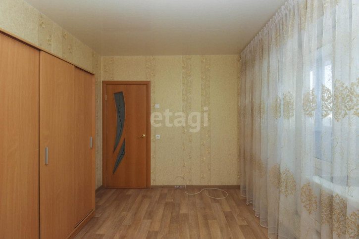 2-комн квартира проспект Комарова, 5