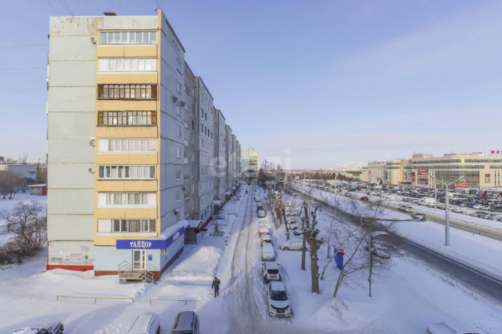 2-комн квартира проспект Комарова, 5