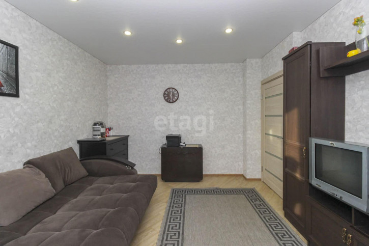 1-комн квартира Конева, 40