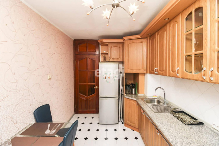3-комн квартира Свердлова, 22