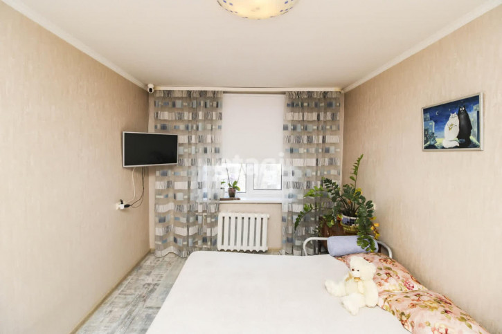 3-комн квартира Свердлова, 22