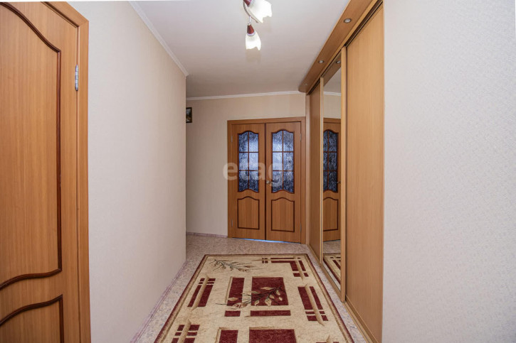 3-комн квартира 9 января, 164/1