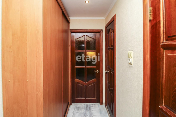 3-комн квартира Свердлова, 22