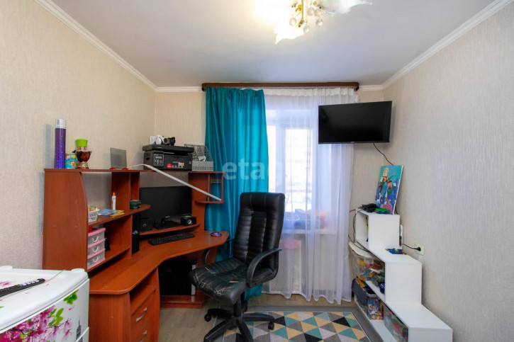 3-комн квартира Ватутина, 18