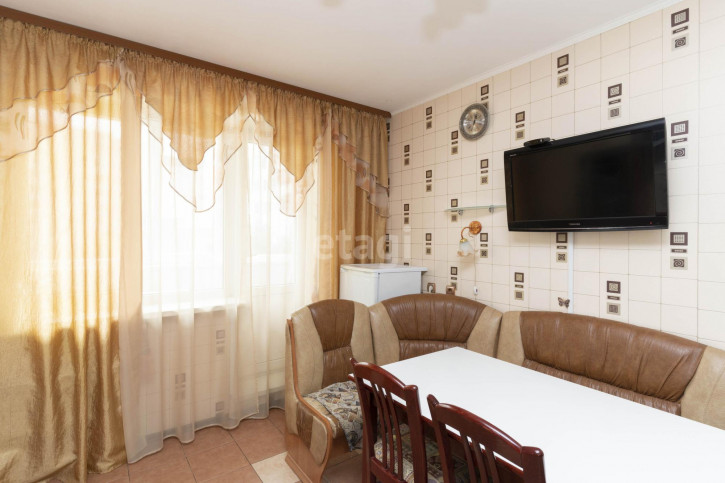 3-комн квартира Майский пр., 1/1