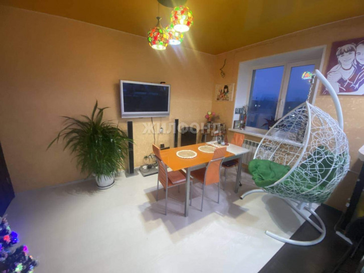 3-комн квартира 8А микрорайон, д.13