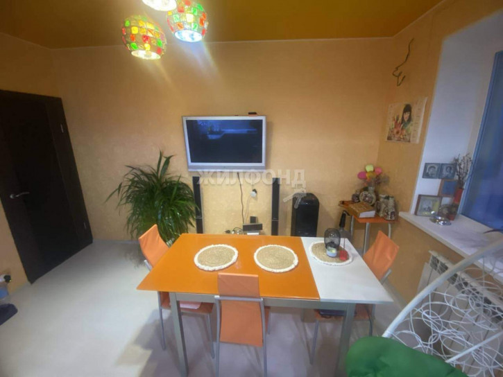 3-комн квартира 8А микрорайон, д.13