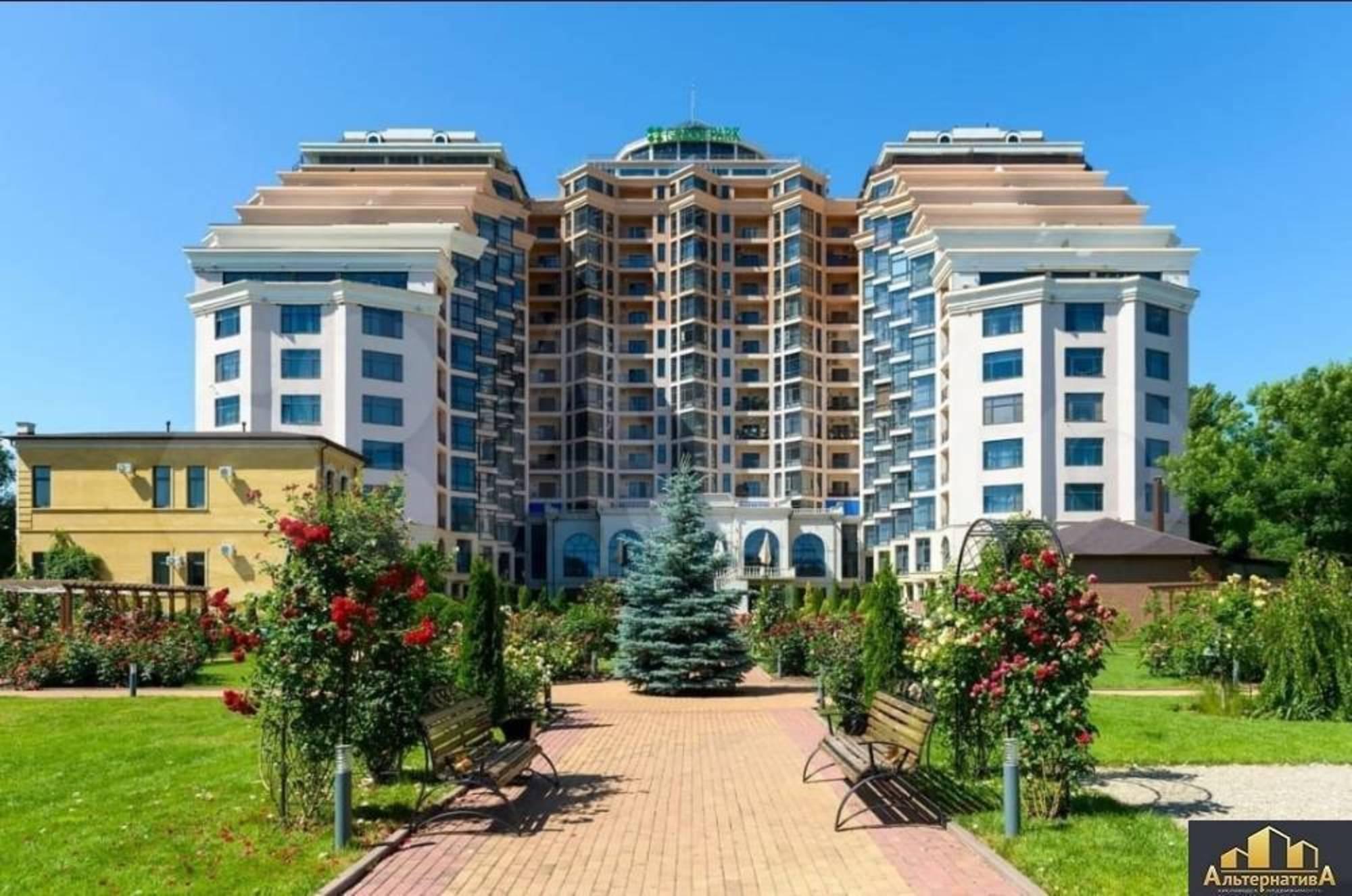 Купить квартиру за 200 000 000 рублей на Шаумяна ул.