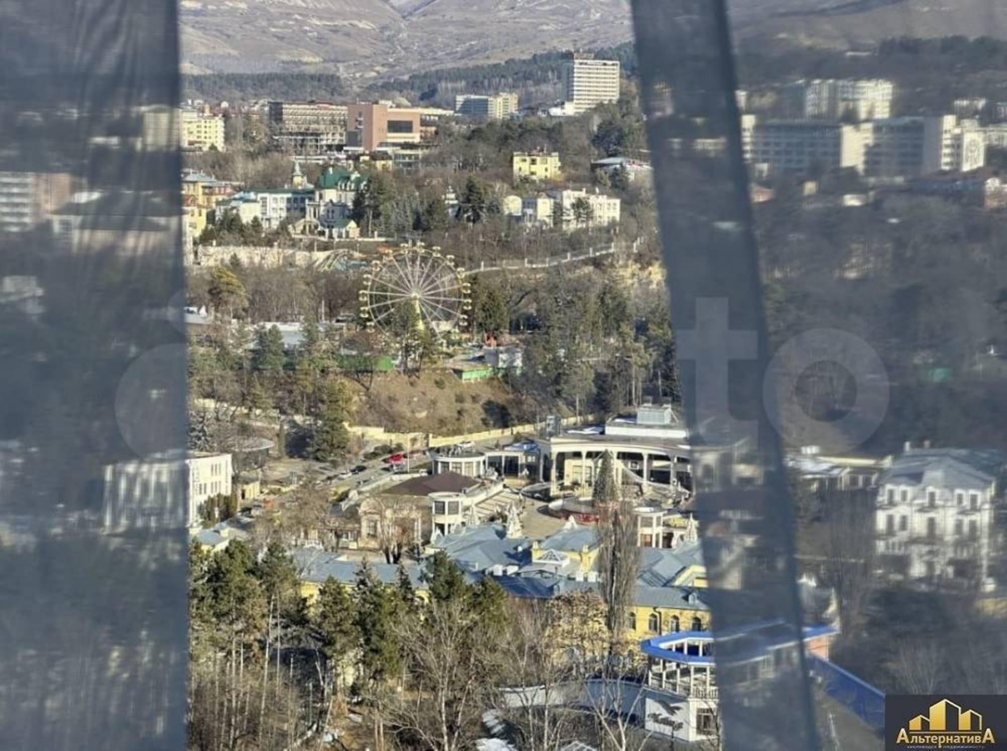 Купить квартиру за 200 000 000 рублей на Шаумяна ул.