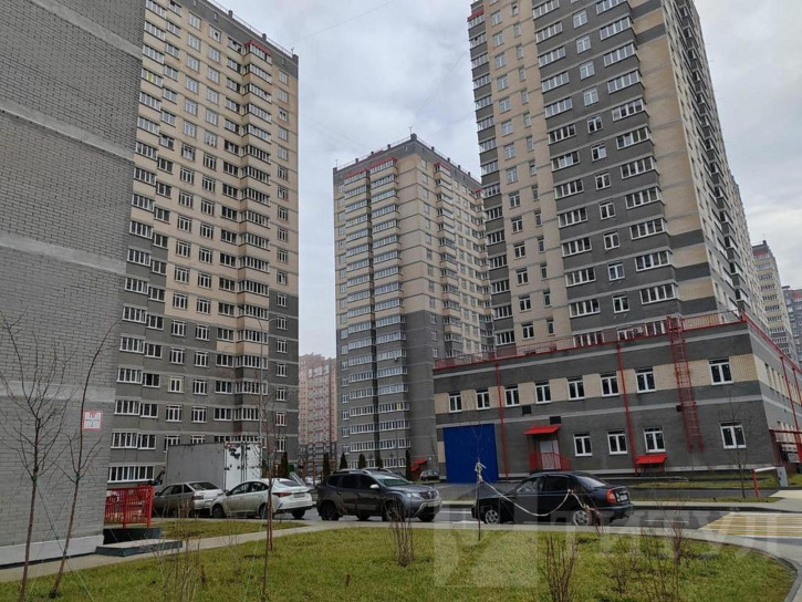 3-комн квартира Александровка