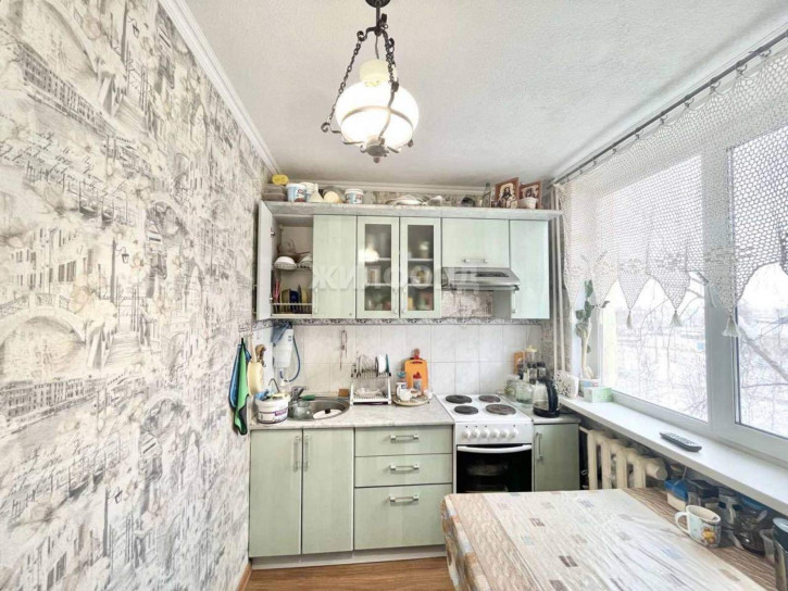 3-комн квартира 5-й микрорайон, д.9
