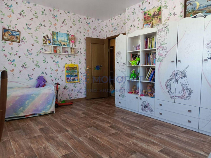 3-комн квартира Академическая ул, 6