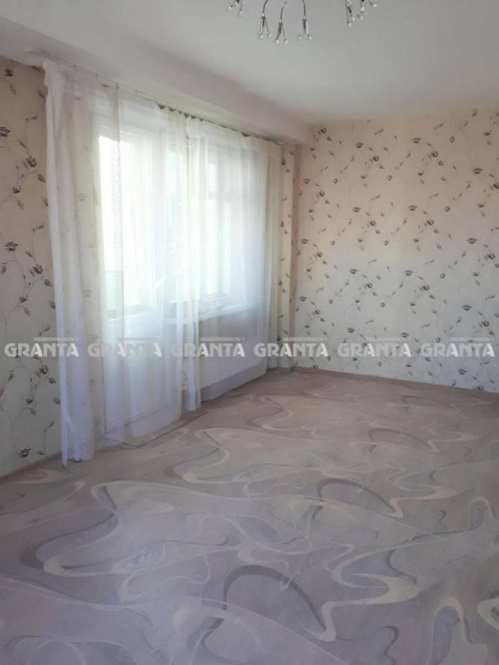 2-комн квартира ул Александра Матросова, 3