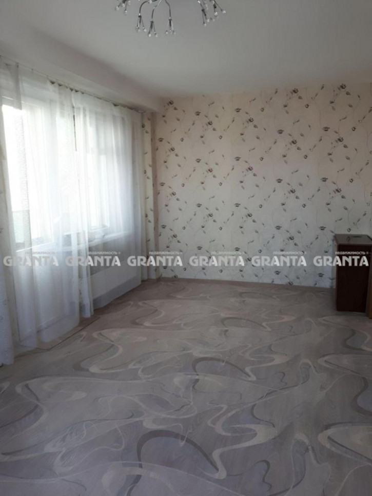2-комн квартира ул Александра Матросова, 3