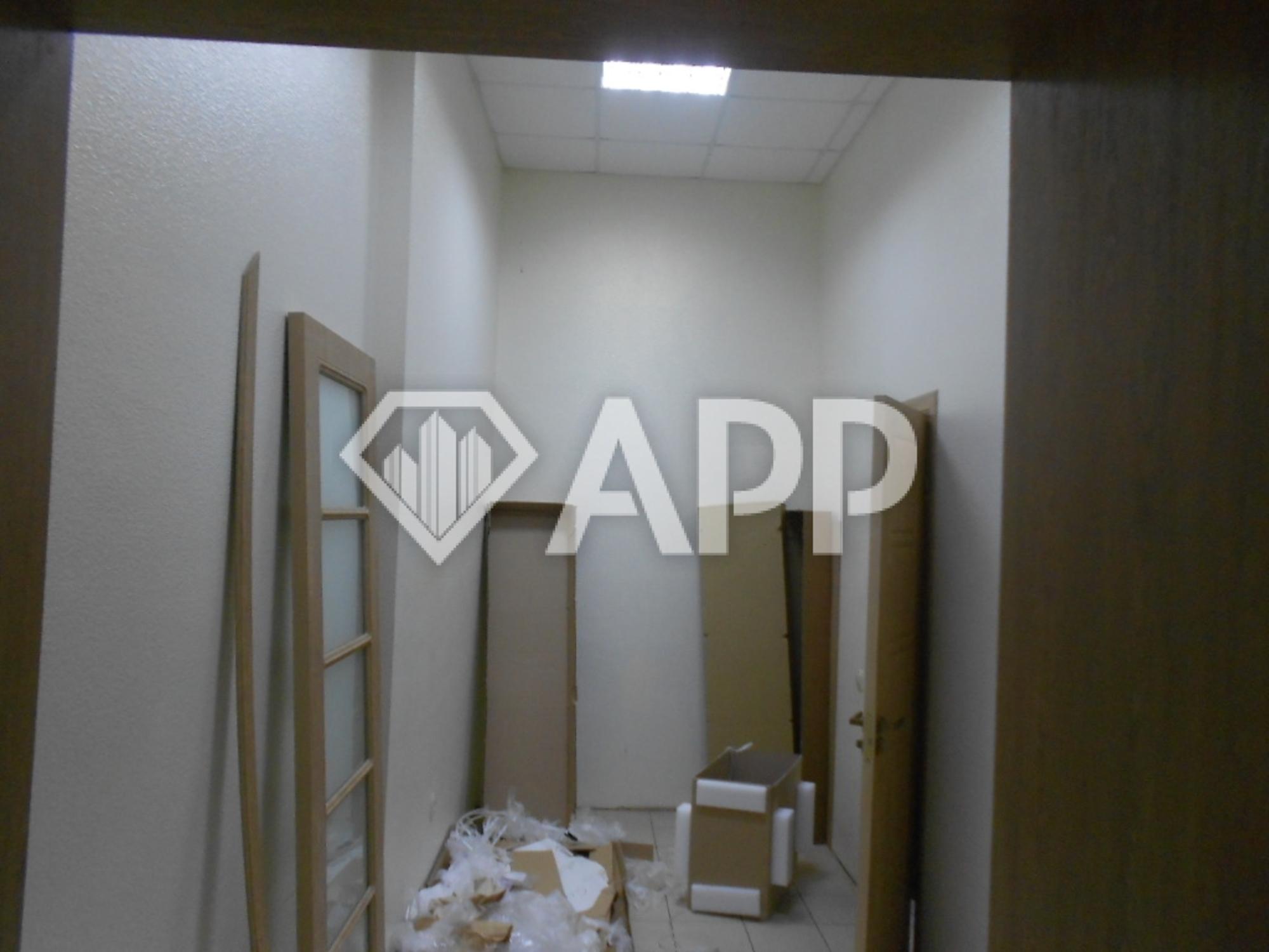 Сдать торговое помещение за 151 200 рублей на ул Свердлова, 64