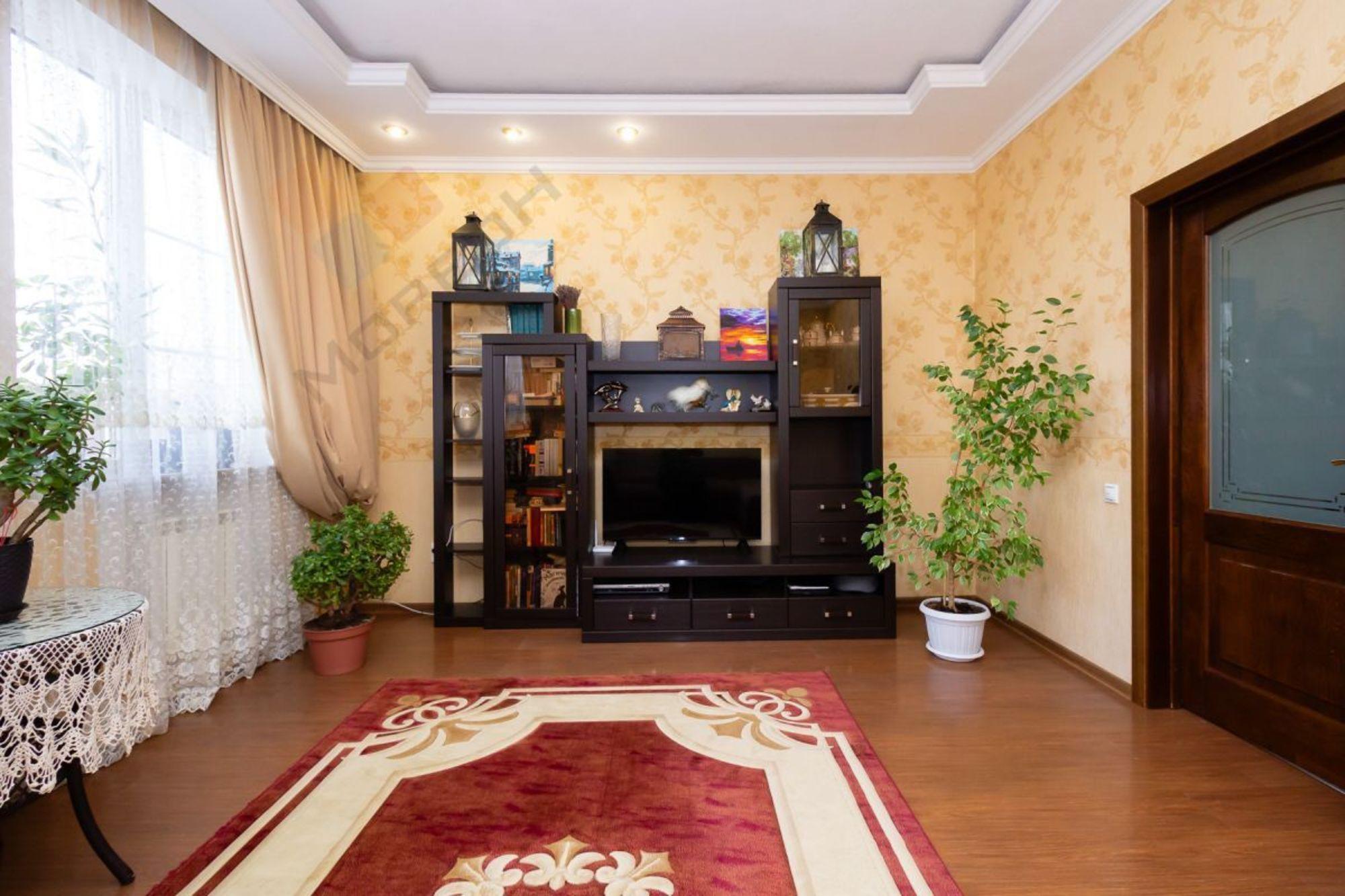 Купить дачу, дом, коттедж за 24 000 000 рублей на Кирова ул, 8