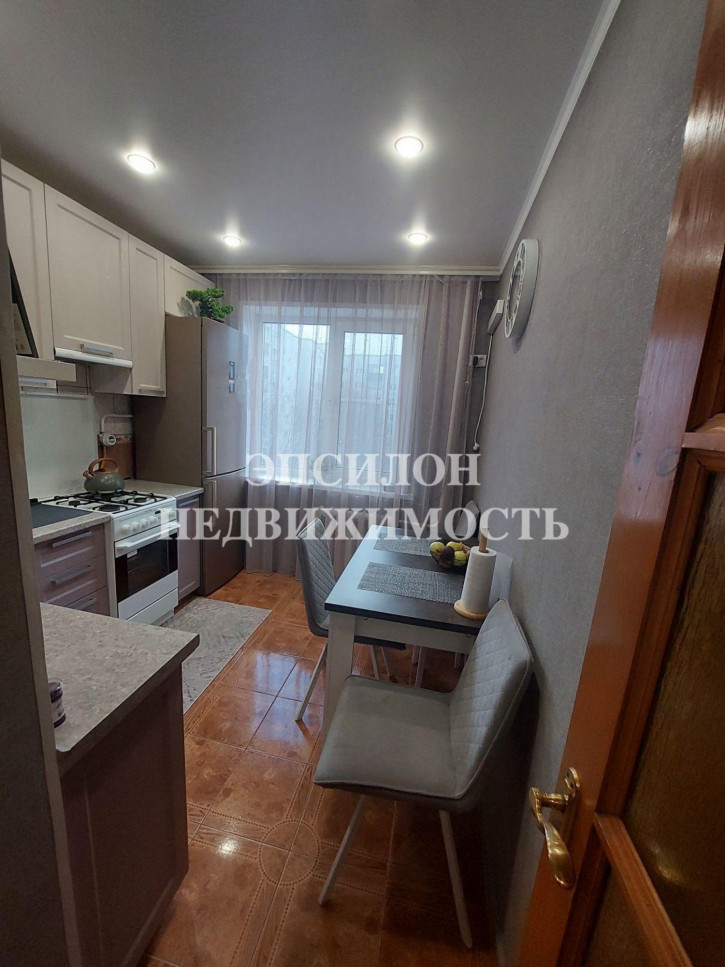 2-комн квартира Дружбы пр-т, 3