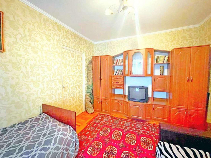 3-комн квартира Победы улица, 83