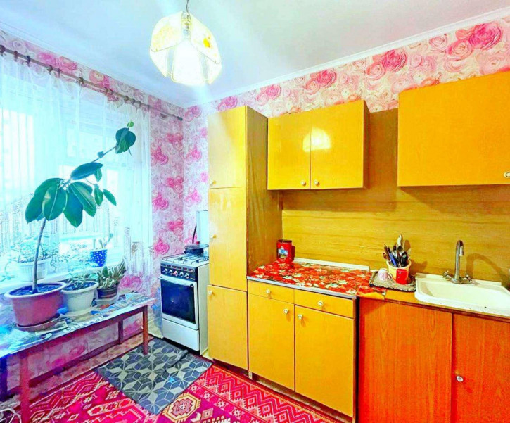 3-комн квартира Победы улица, 83