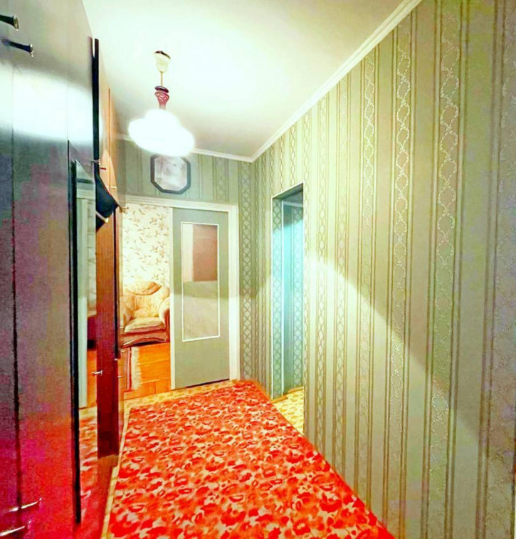 3-комн квартира Победы улица, 83