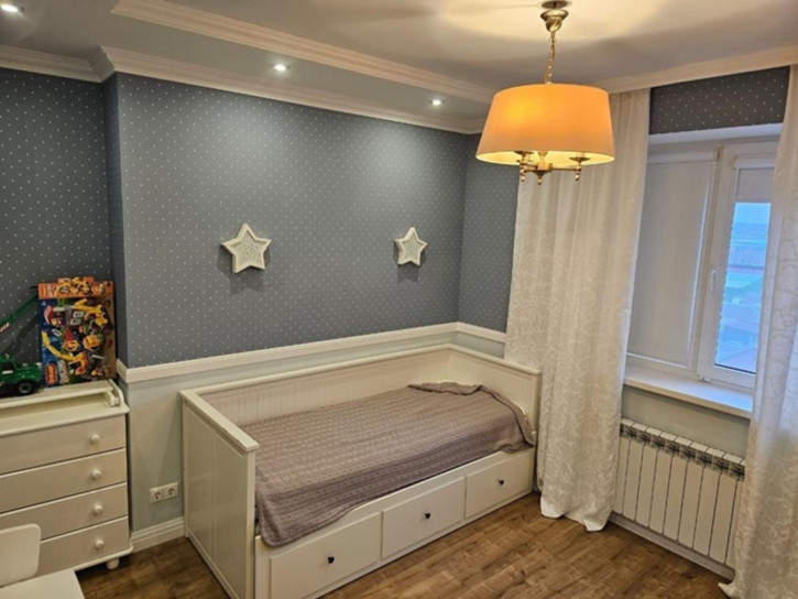 3-комн квартира Урицкого улица, 5