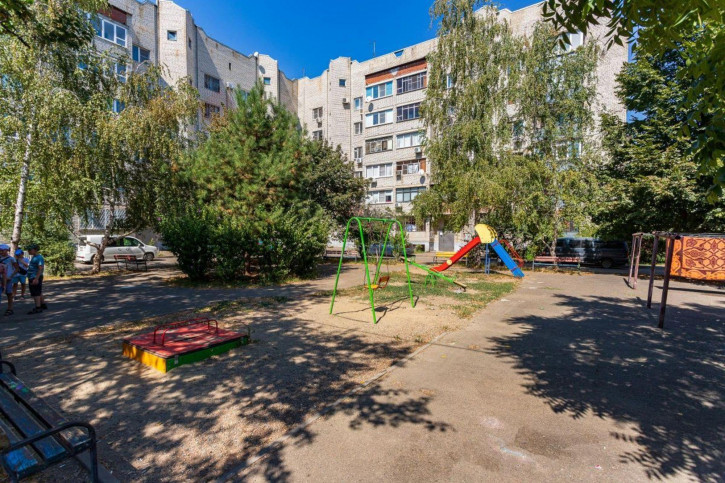 2-комн квартира Академика Пустовойта ул, 8