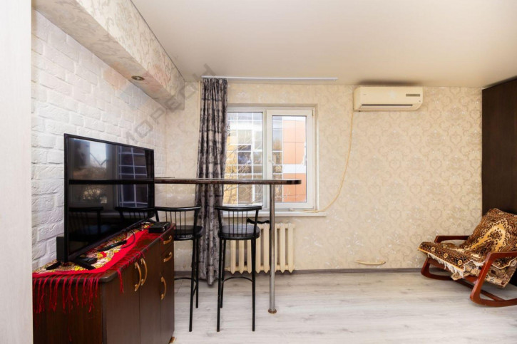 3-комн квартира Димитрова ул, 162